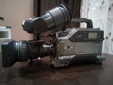 Видеокамера Sony DSR-300AP