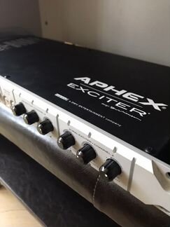 Двухканальный звуковой процессор Aphex Exciter