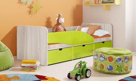 Кровать детская с бортом и выдвижными ящиками