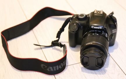 Продам Canon 1100d + новая зарядка + сумка