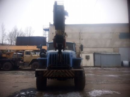 Автокран Урал, установка Челябинец 45721 25 тонн