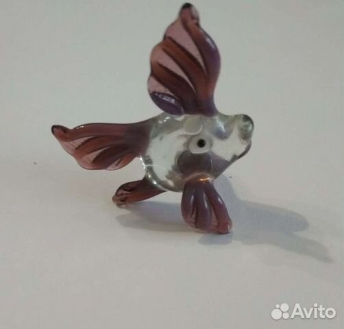 Стеклянные фигурки: рыбки
