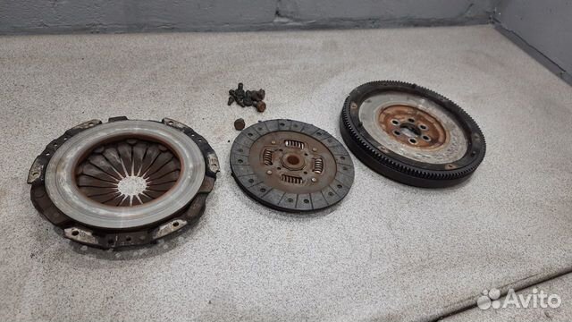 WV Passat B4 Маховик в сборе 215мм ADZ,AEK,AFT