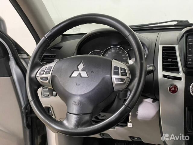 Mitsubishi Pajero Sport `2012