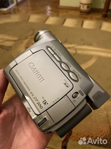 Видеокамера Canon zr 200