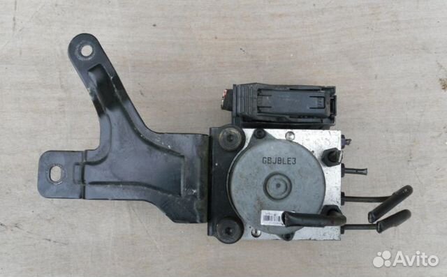Блок ABS б.у. 589202V300
