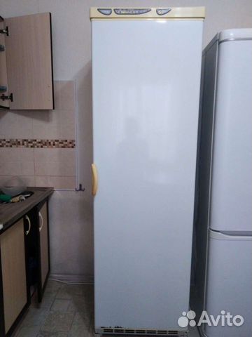 Холодильник и морозильные камеры