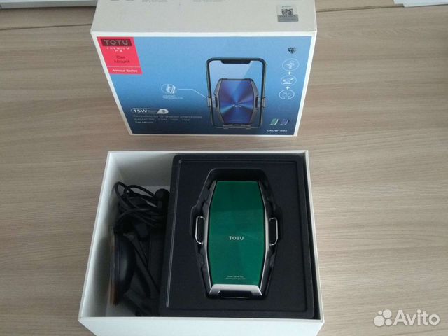 Беспроводная зарядка автомобильная