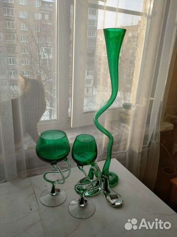 Ваза с бокалами