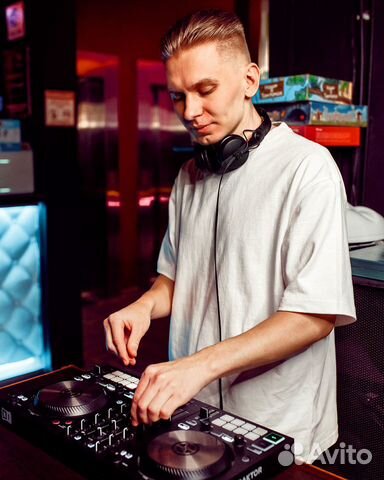 Диджей (DJ) на мероприятие