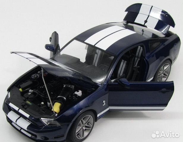 Ford shelby mustang GT500 2010 1/18 Greenlight