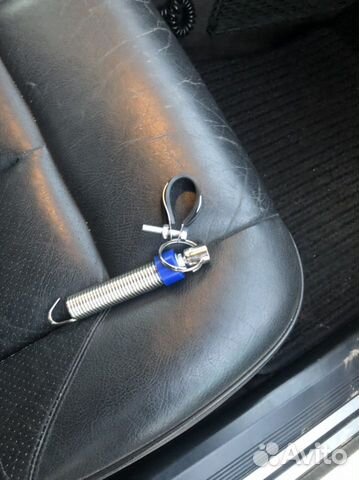 Пружина для крышки багажника