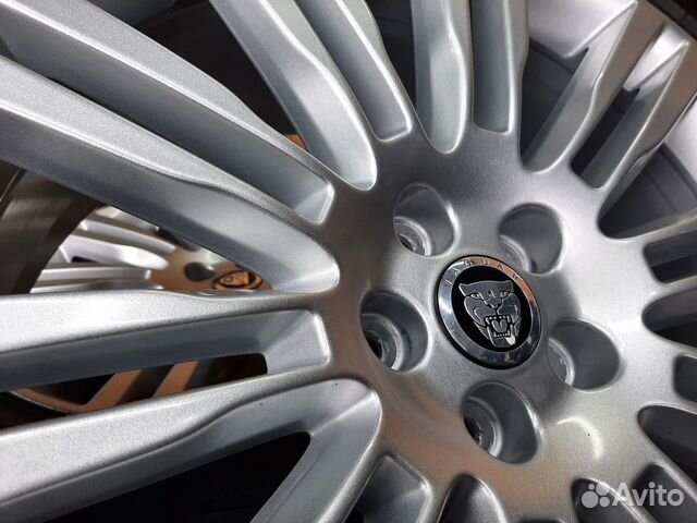 Комплект оригинальных колес r20 для Jaguar F-Pace
