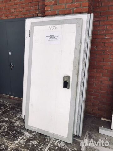 Дверь для холодильной камеры