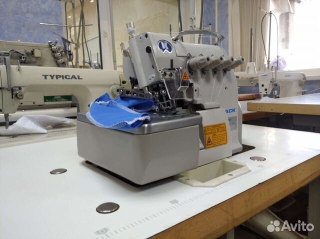 Промышленный четырехниточный оверлок Jack 804