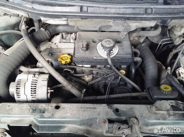 Двигатель и навесное Крайслер Вояджер 1996-99 2.5д