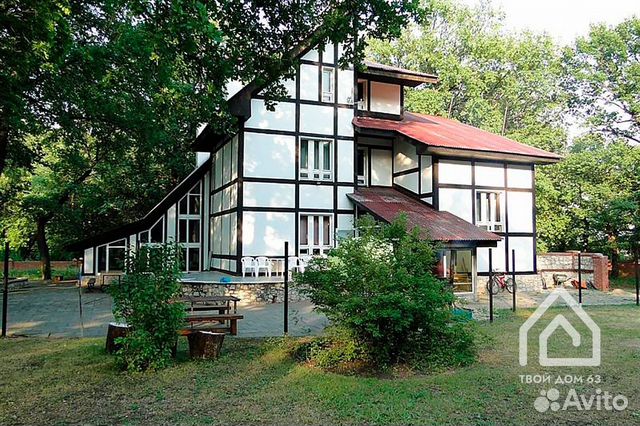 

Коттедж 550 м² на участке 9 сот.