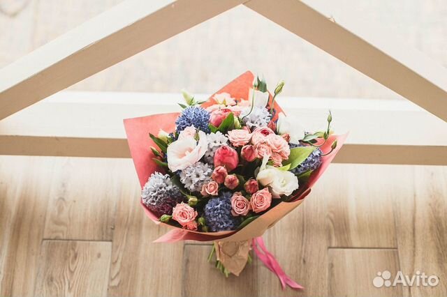 Цветочное поздравление друзей и близких