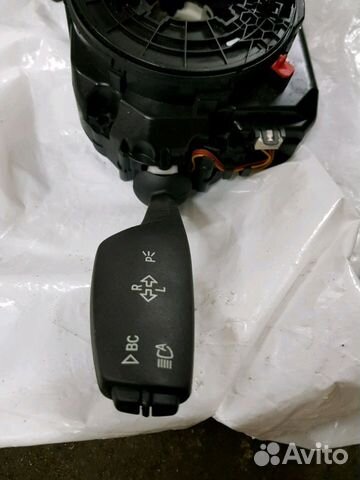 Коммутационный центр подогрев руля SZL BMW F02 F10 Коммутационный центр подогрев руля SZL BMW F02 F10