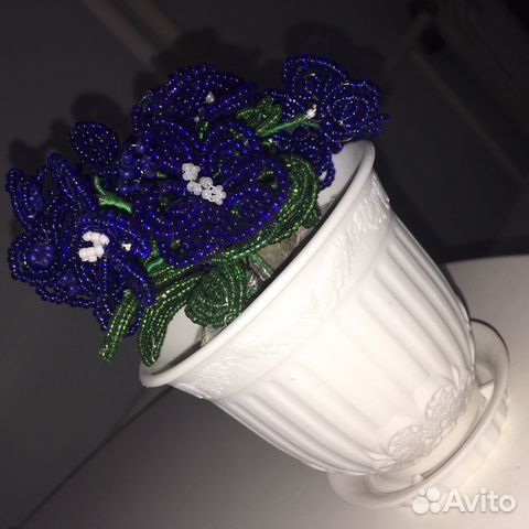 Цветок из бисера