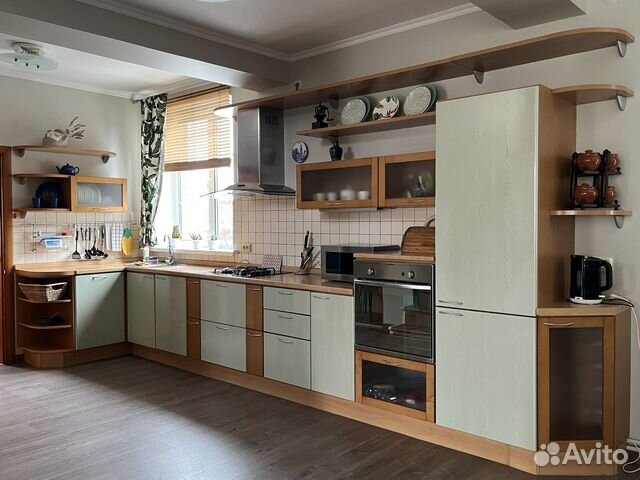 

4-к. дом, 330 м²