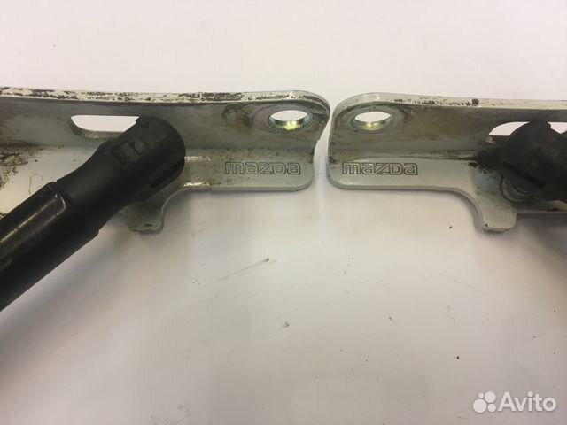 Петля крышки багажника mazda 6 GH 07-12г. sedan Петля крышки багажника mazda 6 GH 07-12г. sedan