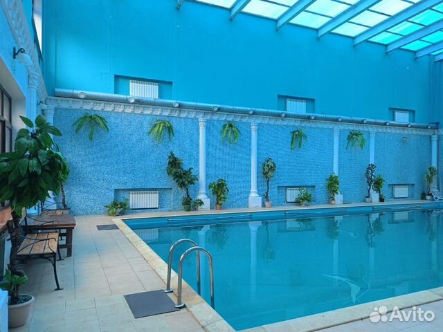 

10-к. и более дом, 2200 м²