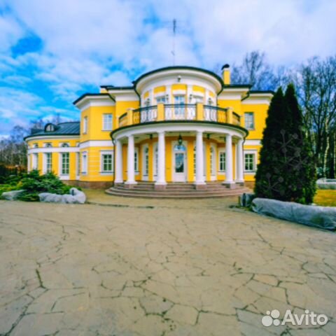 

10-к. и более коттедж, 1322 м²