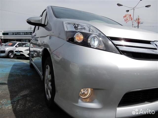 Toyota Isis 1.8 AT, 2015, 43 000 км