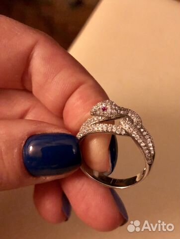 Серебряное кольцо с цирконами