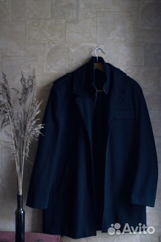 Мужское черное пальто Clockhouse, Германия Мужское черное пальто Clockhouse, Германия