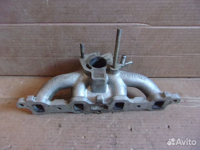 Форд Эскорт 1.3л., 82г., впускной коллектор
