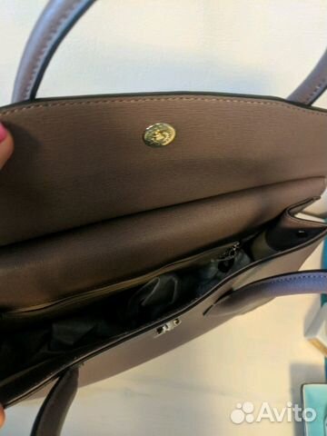 Сумка Coccinelle оригинал новая 32*28 цвет Лаванда Сумка Coccinelle оригинал новая 32*28 цвет Лаванда