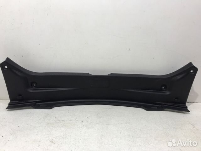 Накладка замка багажника передняя Toyota Camry V70 Накладка замка багажника передняя Toyota Camry V70