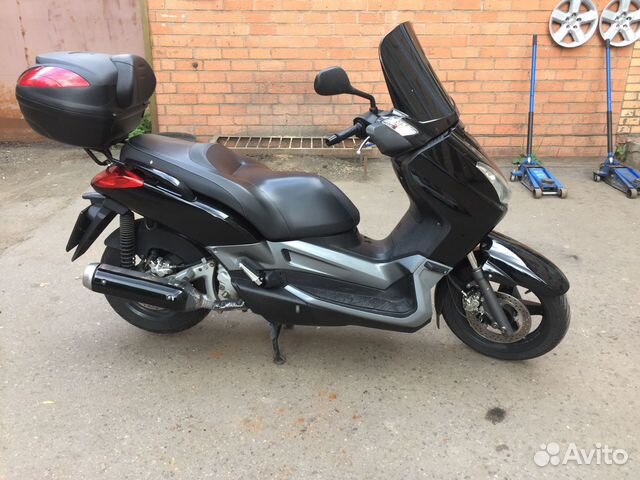 Yamaha x-max 250