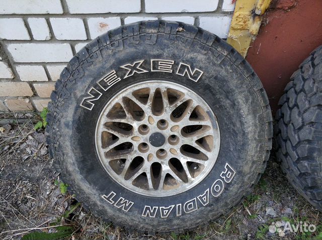 Резина б/у Nexen Roadian MT 265/75R15