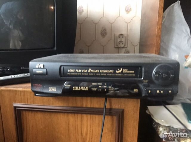 Видеомагнитофон JVC