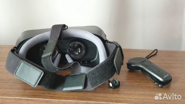 VR шлем SAMSUNG Gear VR с пультом