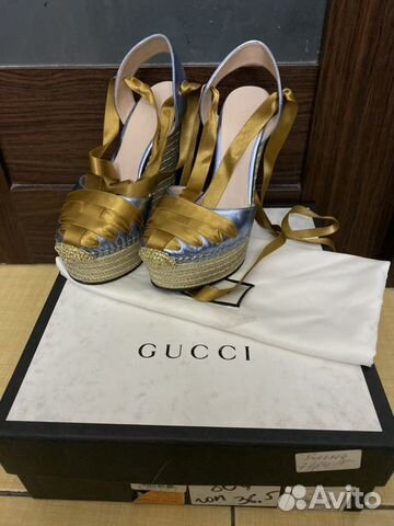 Босоножки Gucci 36,5 размера голубой цвет Босоножки Gucci 36,5 размера голубой цвет