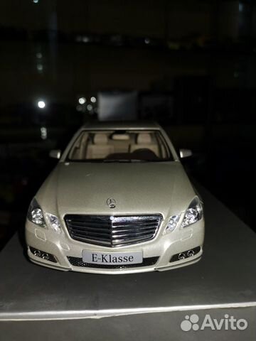 Minichamps 2009 Mercedes E Clase Distribuidor 1:18