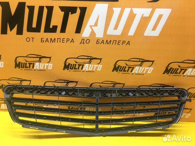 Решетка радиатора Mercedes C-Classe W204 2011-2014 Решетка радиатора Mercedes C-Classe W204 2011-2014