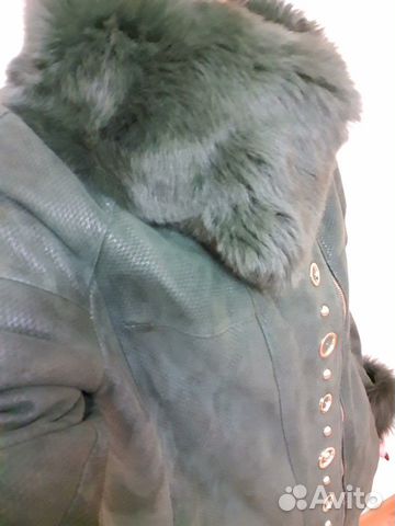 Новая Дубленка с воротником