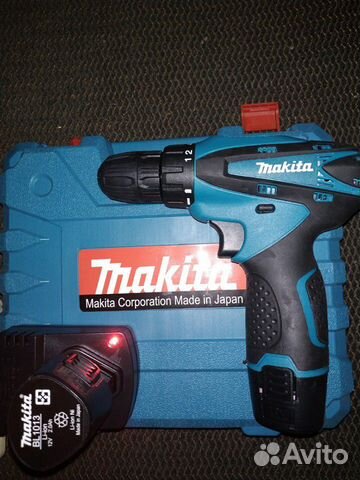 Шуруповёрт makita 12 вольт с насадками