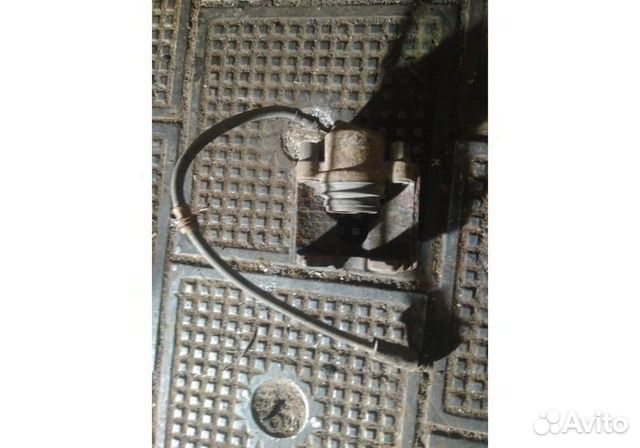 Суппорт передний левый Ford Fiesta 5