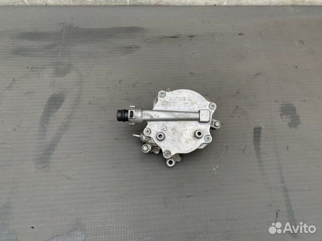 Компрессор кондиционера м57 бмв. Вакуумный насос бмв х5. Вакуумный насос бмв х5. Смазка вакуумного насоса бмв х5 е70 дизель. Вакуумный насос bmw e53.