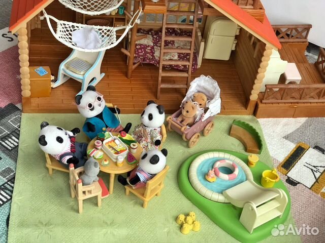 Sylvanian коттедж + мебель + аксессуары + зверюшки Sylvanian коттедж + мебель + аксессуары + зверюшки