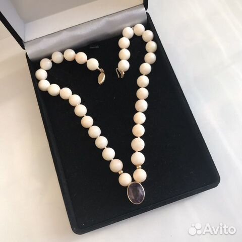 Колье из натуральных кораллов