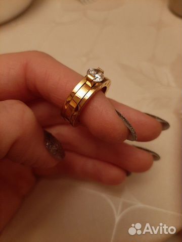 Кольцо жёлтое золото с цирконом