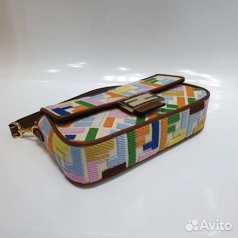 Новая женская сумка на плечо Fendi Новая женская сумка на плечо Fendi