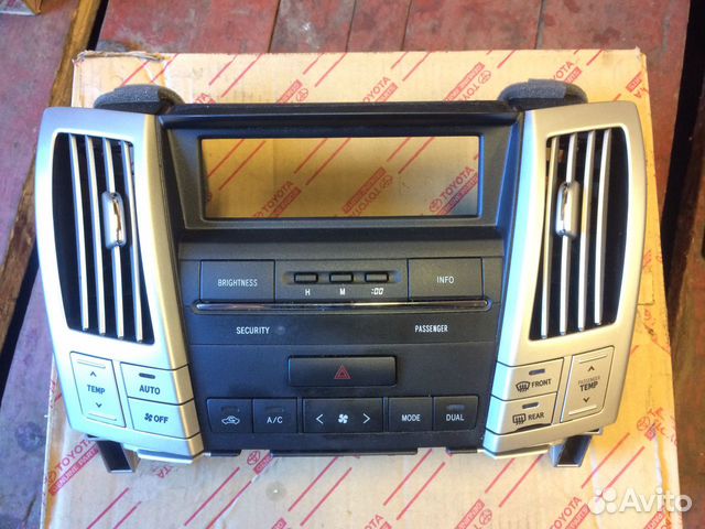 Блок управления кондиционером Lexus RX300 II